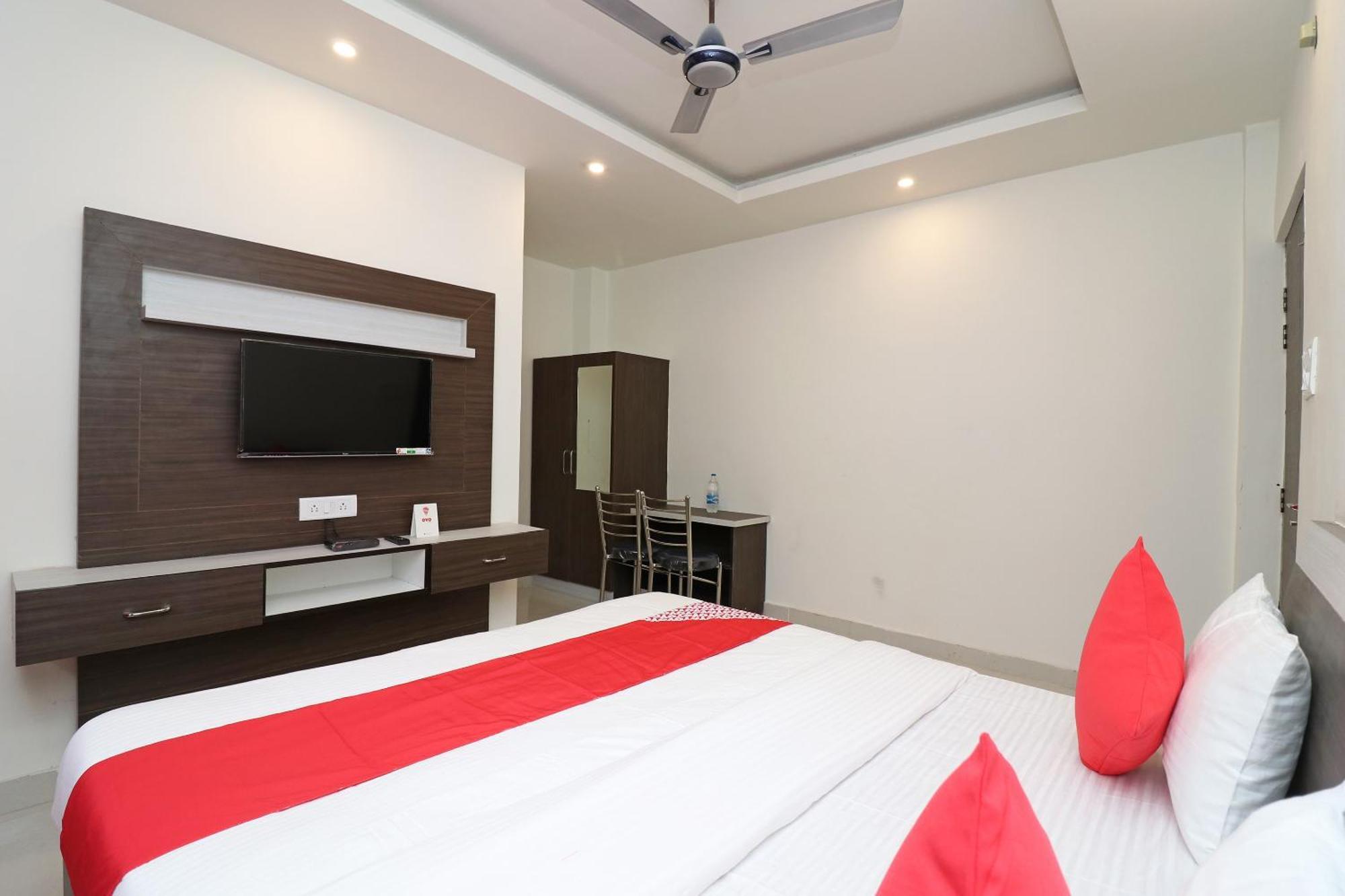 Oyo Paradise Inn Prayagraj Exterior photo